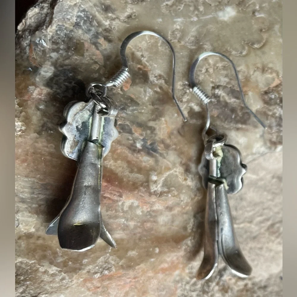 VTG Native American malachite squash blossom OOAK sterling earrings - Picture 9 of 10